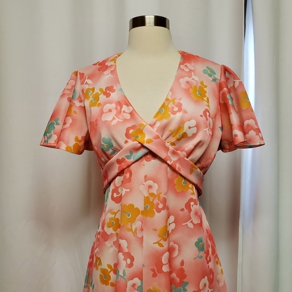 Vintage‎ 70s Boho Hippie Bright Floral V Neckline Tie Back Maxi Dress Medium - Picture 2 of 3